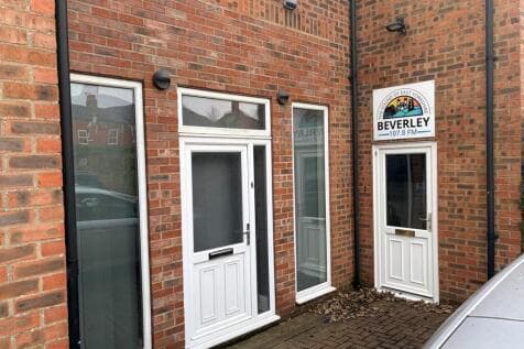 Office to rent in beverley