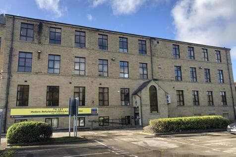 Office to rent in brighouse