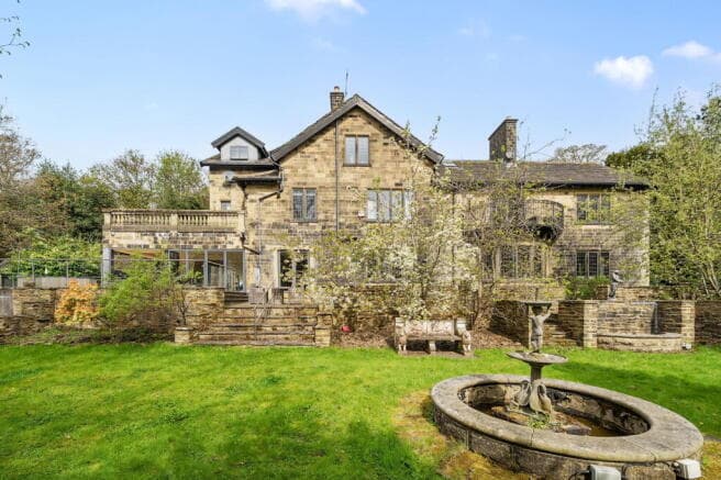 6 bed Detached for sale in keighley