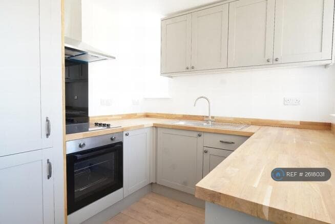 2 bed Flat to rent in brighouse