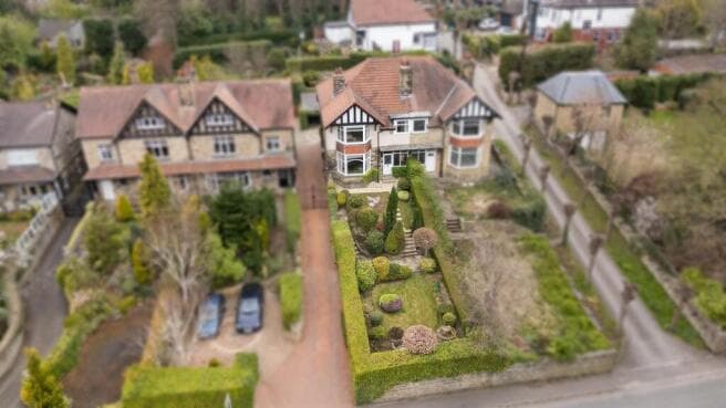 5 bed Semi-Detached for sale in batley