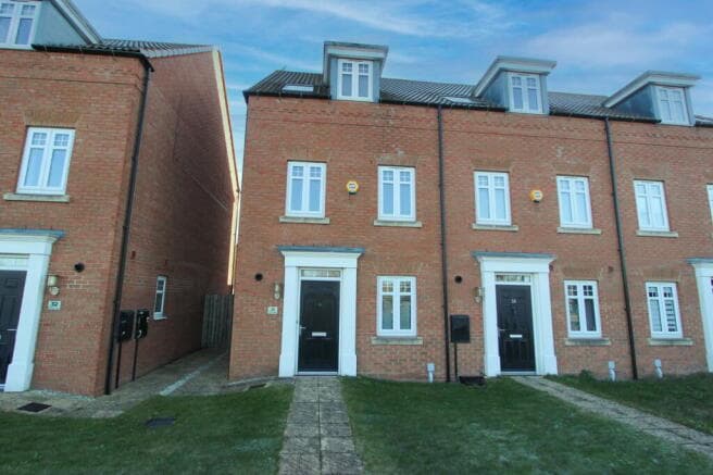 3 bed Semi-Detached to rent in doncaster