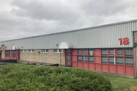 Warehouse to rent in wakefield