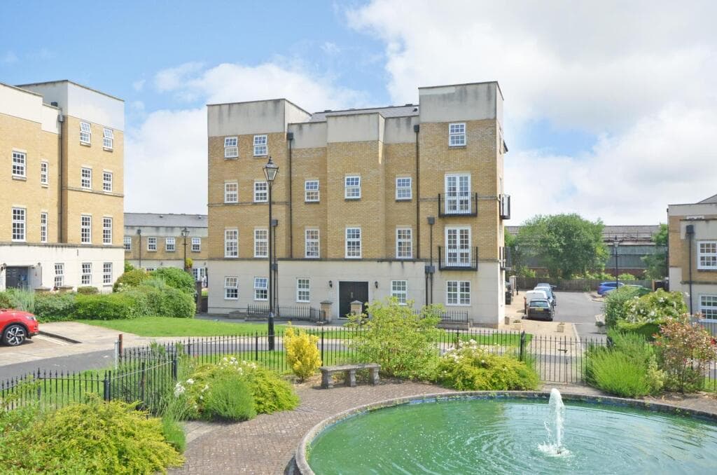 1 Bedroom Flat For Rent In Phoenix Boulevard, Leeman Road, York, Yo26