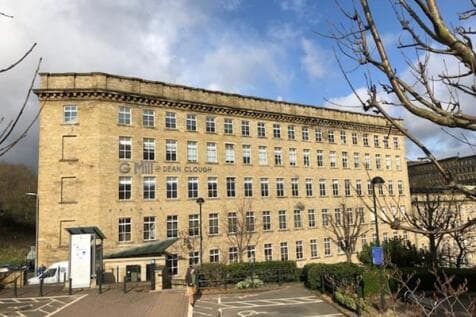 Office to rent in halifax