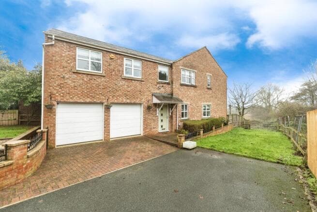 4 bed Detached for sale in pontefract