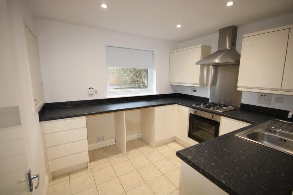 2 Bedroom Flat For Rent In Freemans Court, York, Yo30 in york