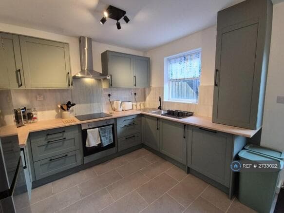 3 bed Semi-Detached to rent in beverley