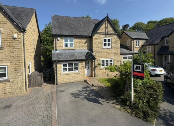 4 bed Detached for sale in shipley