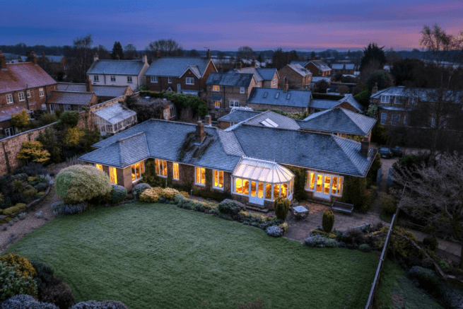 4 bed Detached for sale in beverley