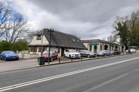 3 bed Garage for sale in harrogate