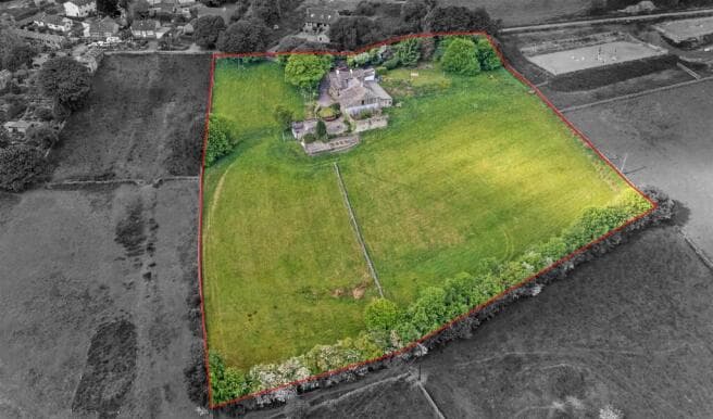 5 bed Detached for sale in bradford