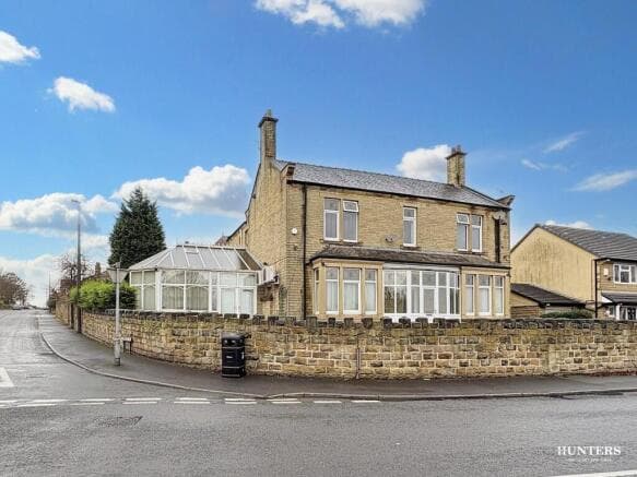 5 bed House for sale in batley