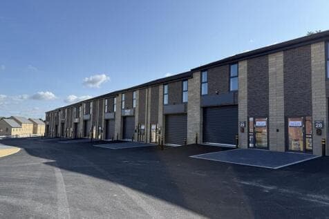 Distribution Warehouse to rent in castleford