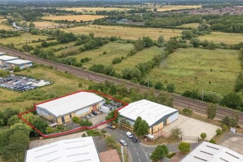 Light Industrial to rent in york