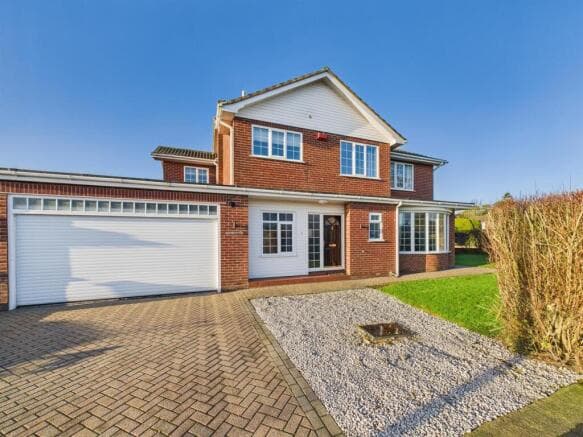 5 bed Detached for sale in bridlington