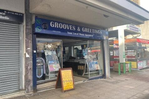 Retail Property (high street) to rent in shipley