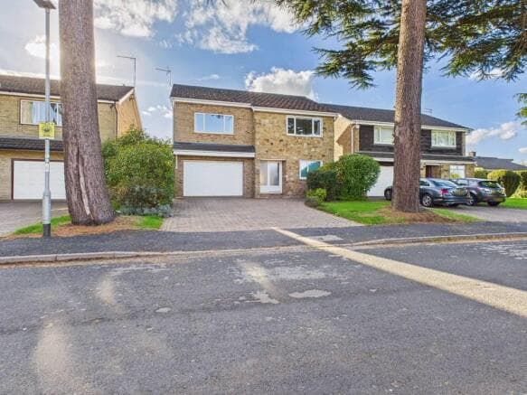 4 bed Detached for sale in beverley