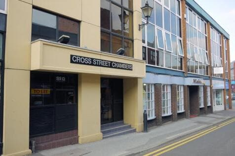 Office to rent in wakefield