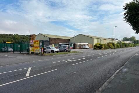 Distribution Warehouse to rent in castleford