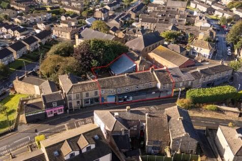4 bed Mixed Use for sale in batley