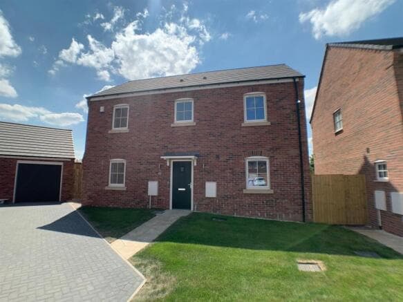 4 bed Detached to rent in doncaster
