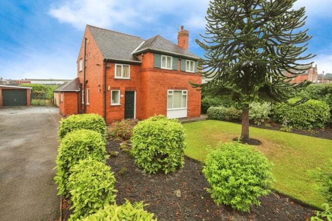3 bed Detached for sale in castleford