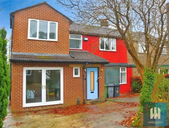 7 bed Semi-Detached to rent in huddersfield