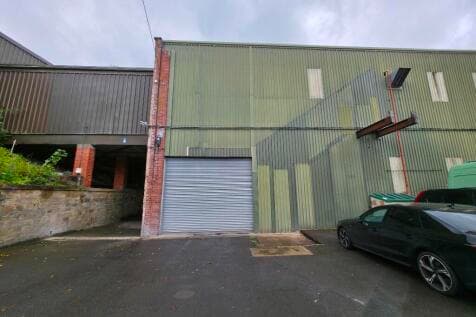 Storage to rent in keighley