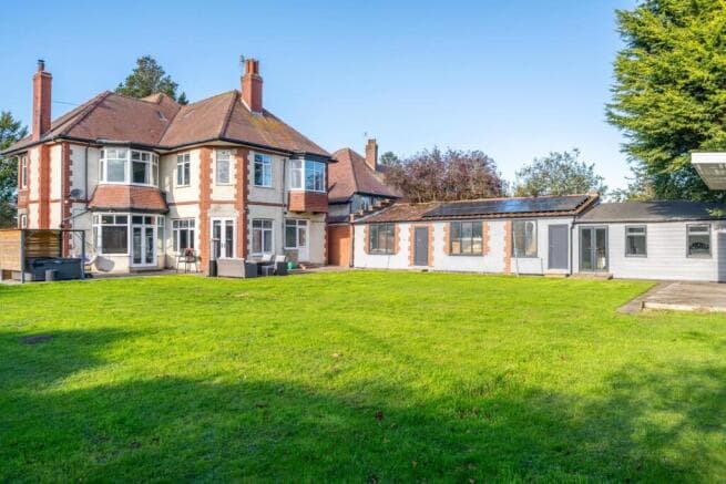 6 bed Detached for sale in bridlington