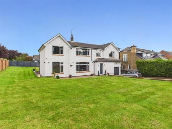 5 bed Detached for sale in hull