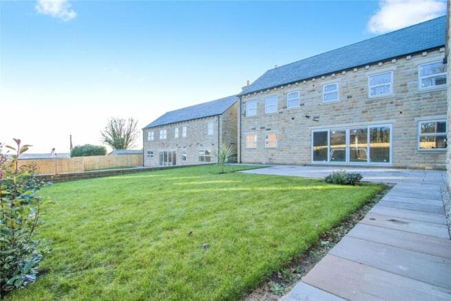 4 bed Detached for sale in batley