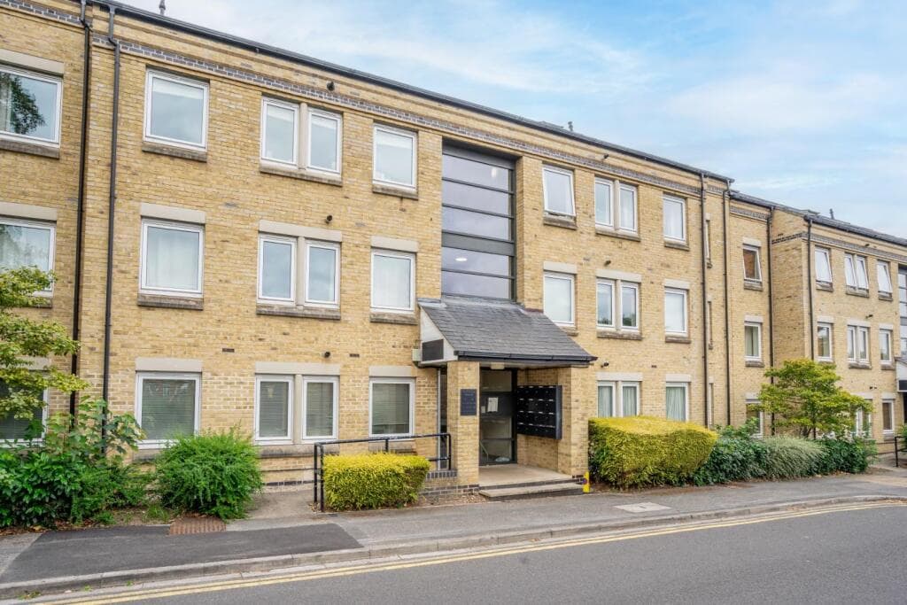 2 Bedroom Apartment For Sale In Olympian Court, York, Yo10