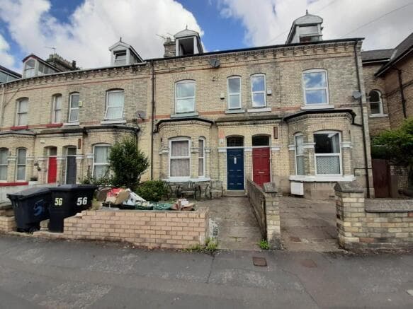 7 bed Terraced to rent in york