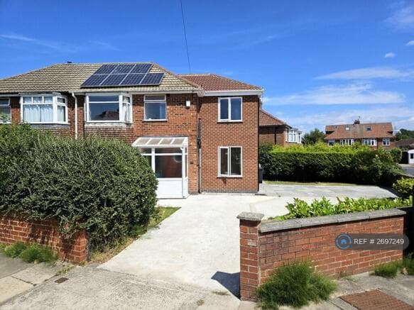 6 bed Semi-Detached to rent in york