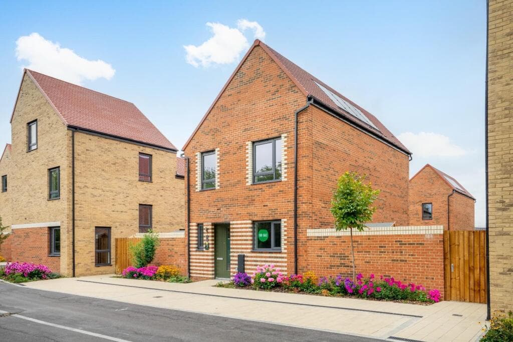 3 Bedroom Detached House For Sale In Cocoa Gardens, Wigginton Road, York, Yo31