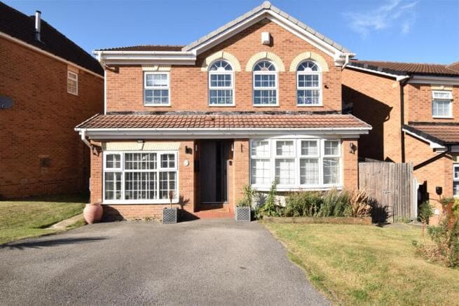 4 bed Detached to rent in wakefield