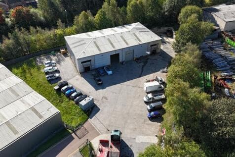 Light Industrial to rent in pudsey