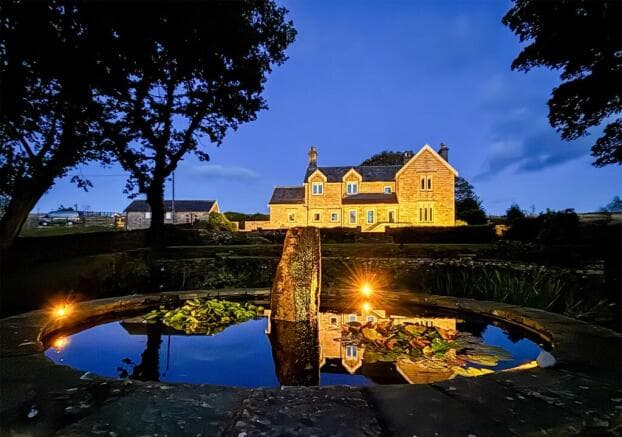 4 bed Detached for sale in sheffield