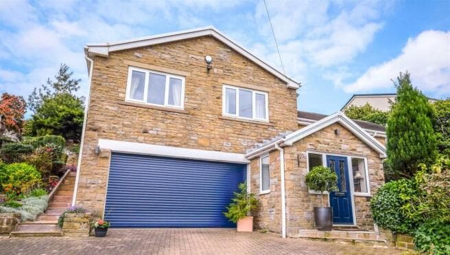 4 bed Detached for sale in brighouse