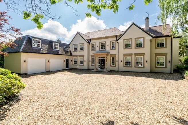 6 bed Detached for sale in sheffield