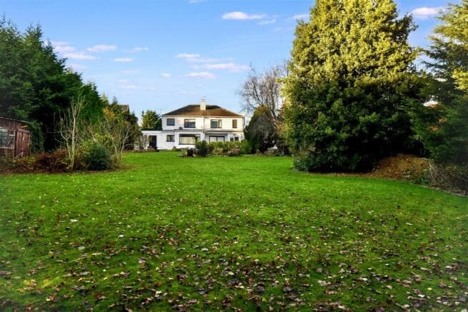 5 bed House for sale in wakefield