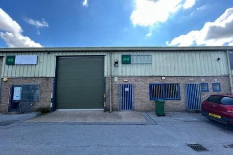 Light Industrial to rent in beverley