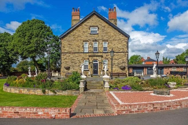 5 bed Character Property for sale in barnsley