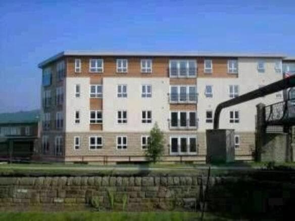 2 bed Penthouse to rent in shipley