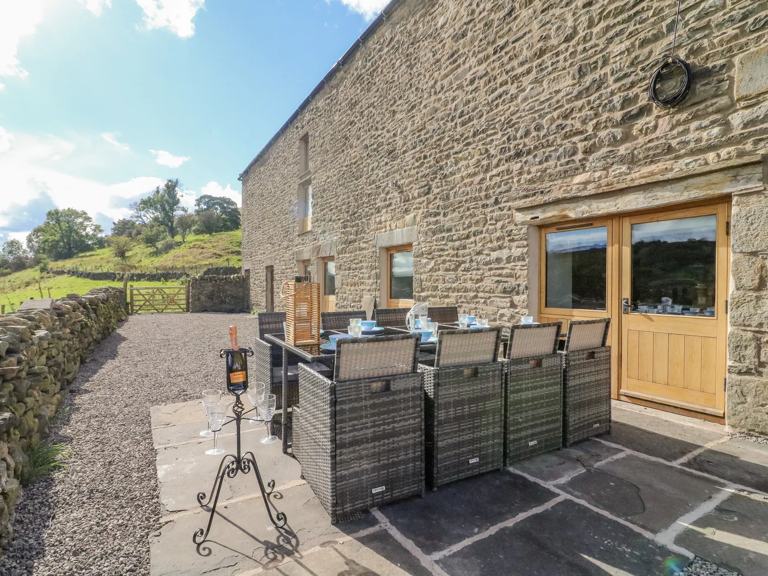 Image name hollow gill barn holiday cottage sedbergh cumbria the 3 image from the post Accommodation in Yorkshire.com.