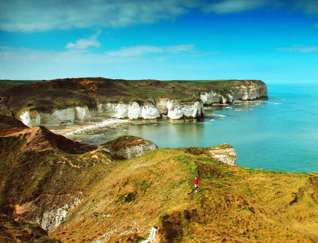 Image name flamborough cliffs 2 the 1 image from the post Walk: Flamborough Head in Yorkshire.com.