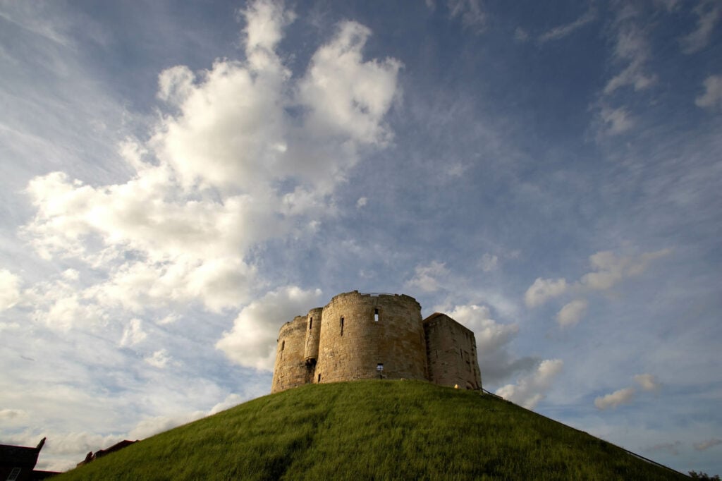 Image name Cliffords Tower the 16 image from the post The Ultimate List Of Things To Do In York With Young Adults & Teenagers in Yorkshire.com.