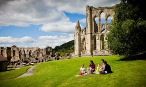 Image name Rievaulx Abbey the 3 image from the post Helmsley in Yorkshire.com.