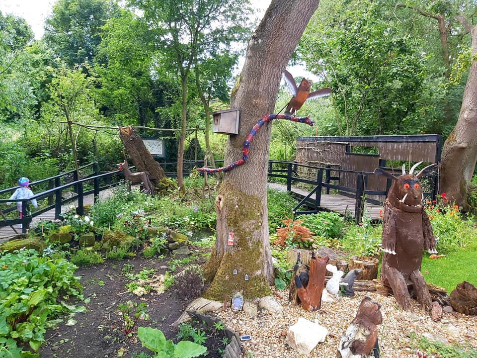 Image name Woodlesford Lock 1 the 3 image from the post Find the Gruffalo on the Leeds Canal in Yorkshire.com.